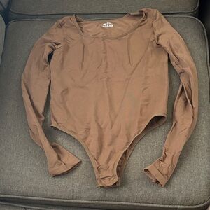 Women's Long-Sleeve Scoop Neck Bodysuit in Brown
